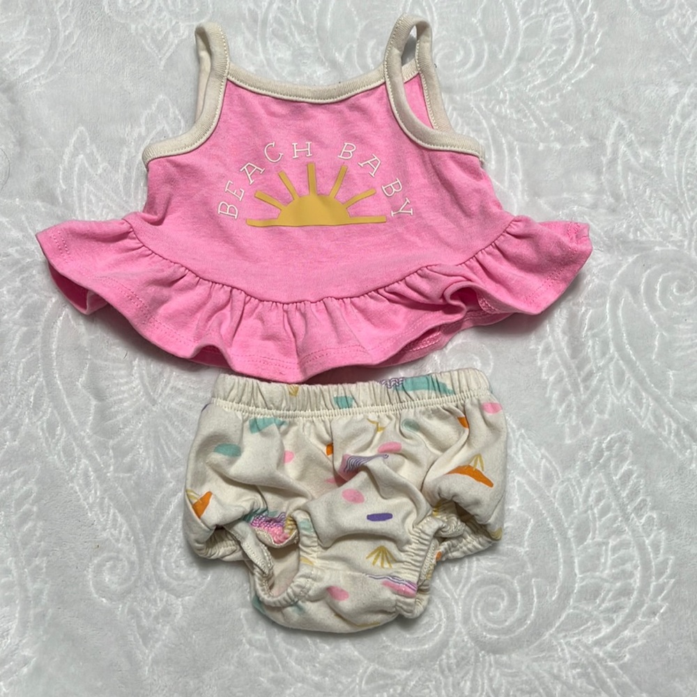 Infant newborn two piece set.